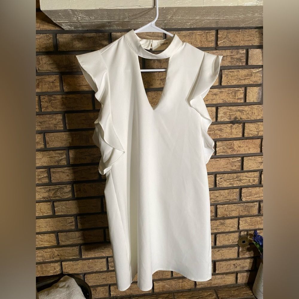 White essue vneck collared dress‎